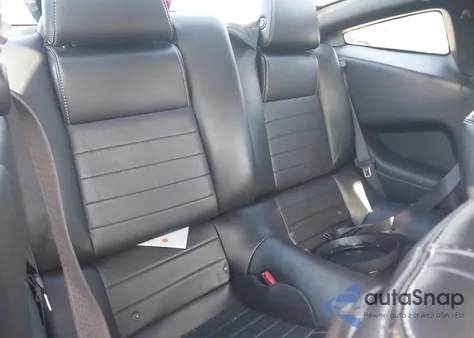 2014 Ford Mustang V6 Premium z USA, uszkodzony, nr VIN 1ZVBP8AMXE5202355